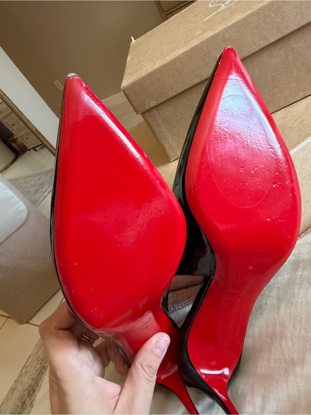Christian Louboutin Hot chick Black Patent Slingback Pumps with Red Sole - Picture 5 of 6